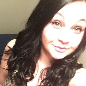 Meet your Posher, Michaela